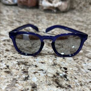 Stylish Blue Sunglasses